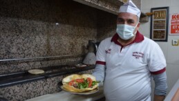 300 yıllık Manisa kebabı ekmek arasına girdi