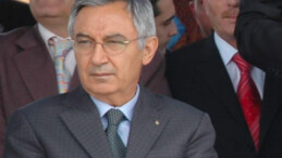 BİR İNSAN BİR VALİ REFİK ARSLAN ÖZTÜRK