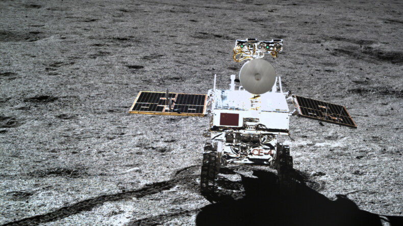 Çin Uzay Aracını Ay’ın Yüzeyine Başarılı Bir Şekilde İndirdi