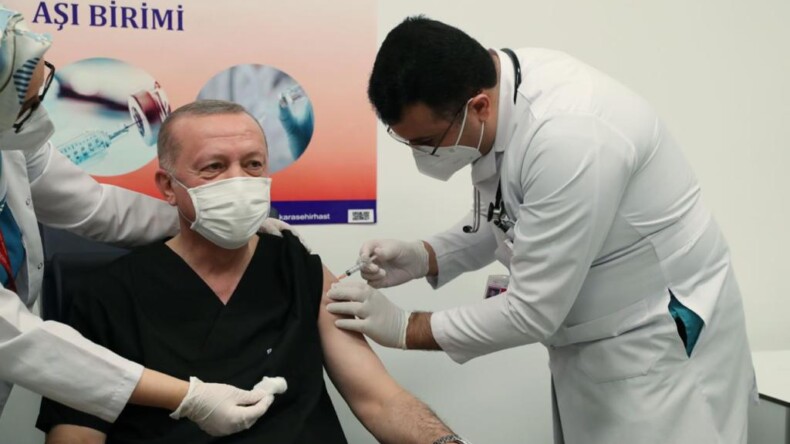 Cumhurbaşkanı Erdoğan, Kovid-19 aşısı yaptırdı