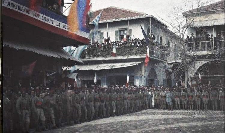 ‘Ermeni soykırımını iddia edenler bu fotoğraf için ne diyorlar acaba?’