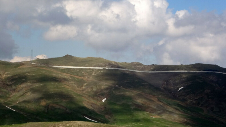 Van’ın İran’la olan 64 kilometrelik sınırında güvenlik duvarı inşa ediliyor