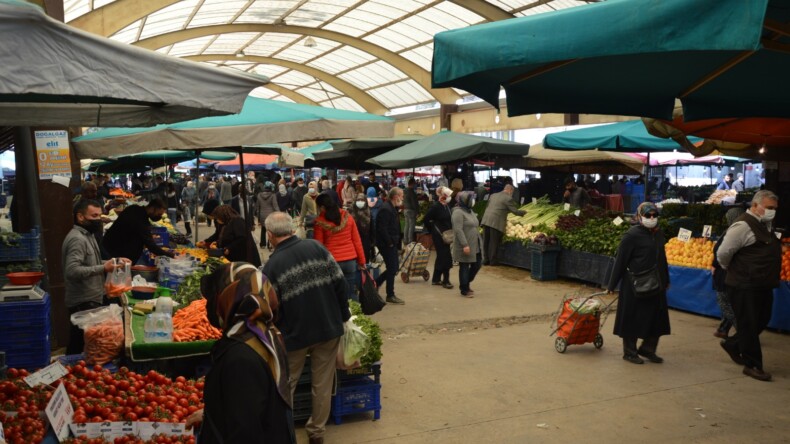 Türk-İş: ‘Sabit gelirlilerin geçim şartları daha da ağırlaştı.’