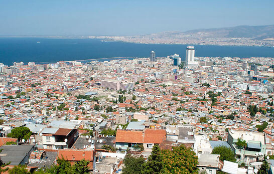 İzmir’de Kentsel Dönüşüm Hemen Başlamalı!