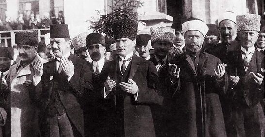 KURTULUŞ SAVAŞINDA DİN ADAMLARI VE ÖZEL GÜNLERDE OKUNAN HUTBELERDE ATATÜRK İSMİNİN ANILMASI GEREKLİLİĞİ