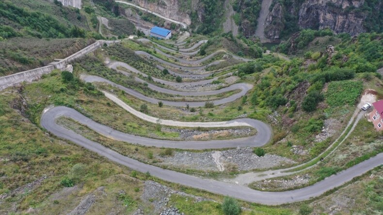 Ordu’da 21 virajlı yol vatandaşların kabusu oldu